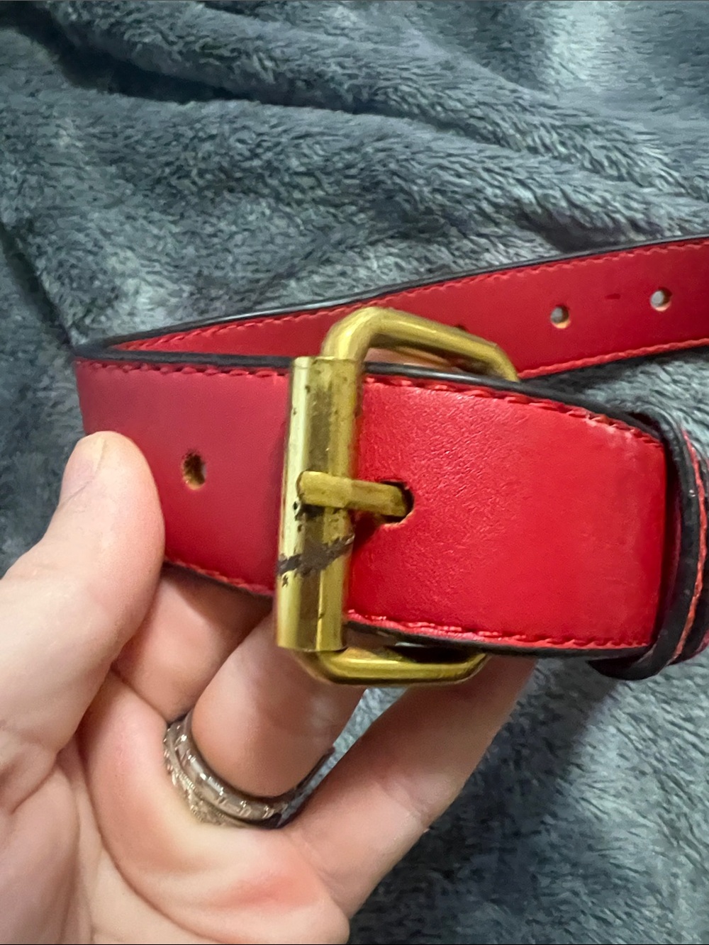 Gucci Red Quilted Oval Crossbody Belt Bag with Gold Double-G - Picture 2 of 5